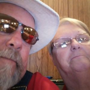 Meet your Posher, Lois